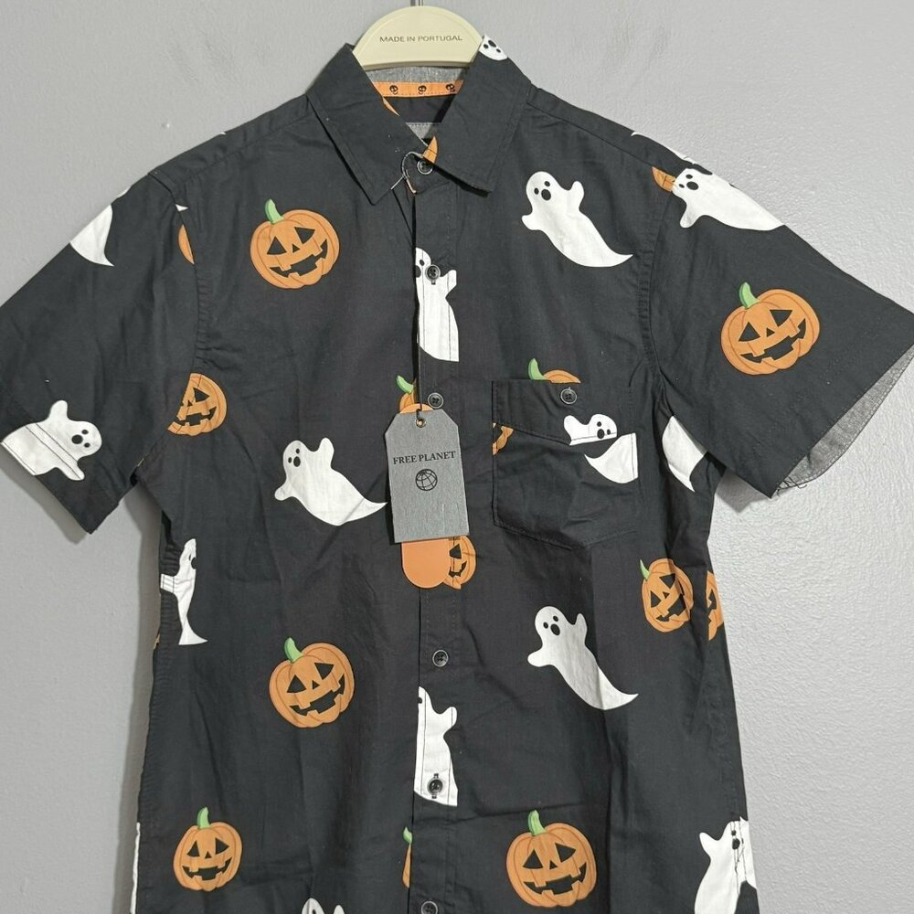 Free Planet Halloween Button Shirt Men Size XS Costume Pumpkin Ghost Casual Work - Picture 9 of 12